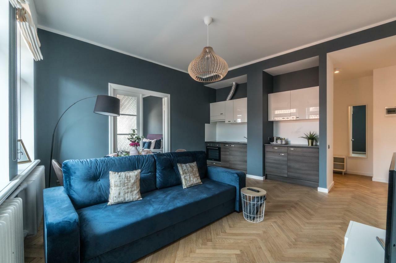 Apartment Greystone & *