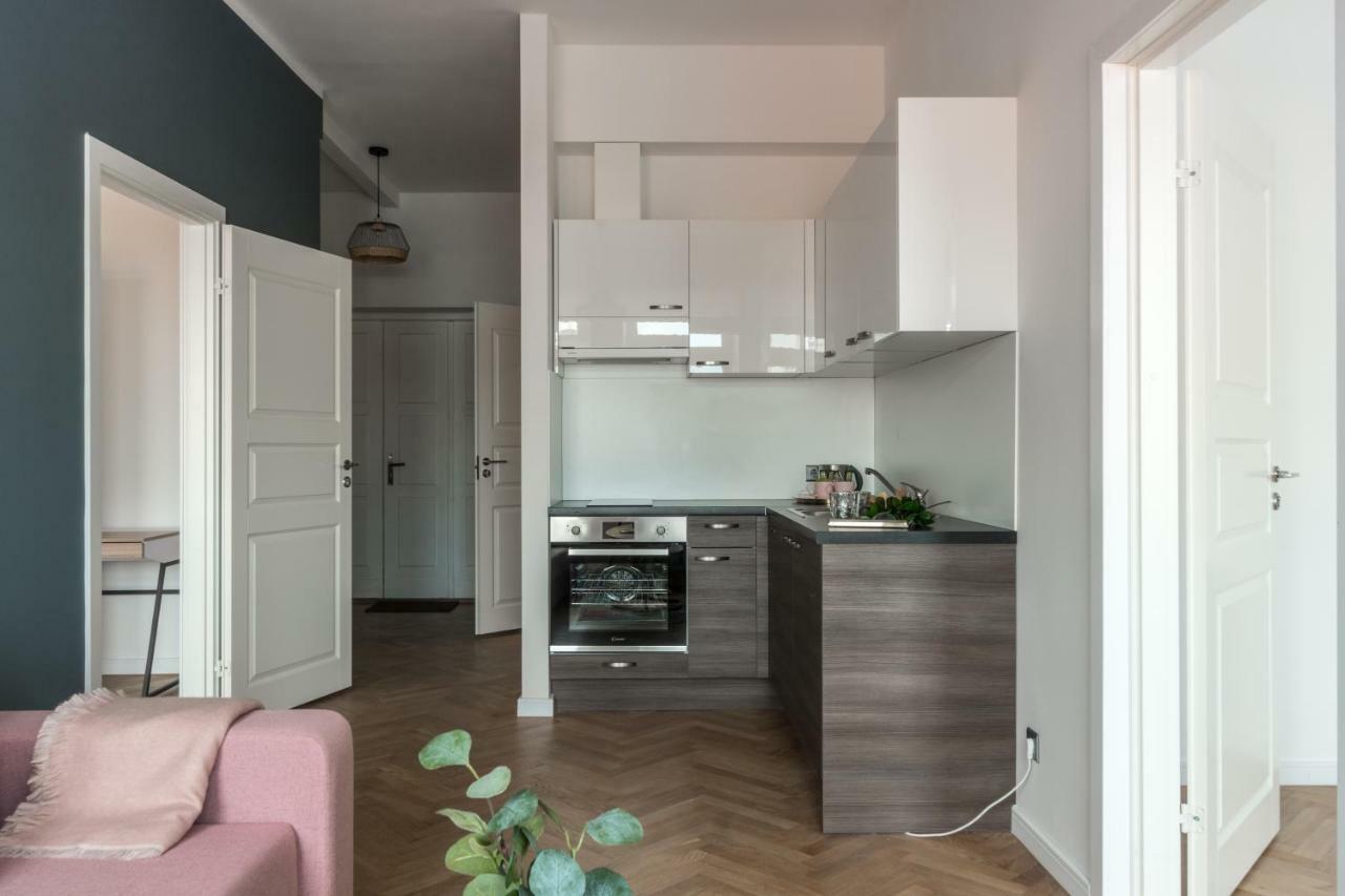 Greystone & Apartment *